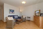 Wohn-Essbereich mit Couch - Meeresblick 421 - Top-Hundeurlaub