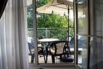 Balkon mit Gartenmöbeln - Inselstrand 1320 - Top-Hundeurlaub