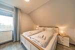 Schlafzimmer mit Doppelbett - Hus Inselkieker 218  - Top-Hundeurlaub