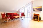 Wohn-Essbereich mit Couch - Strand-Park 132 - Top-Hundeurlaub