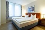 Schlafzimmer mit Doppelbett - Strand-Park 305 - Top-Hundeurlaub
