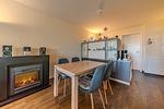 Wohn-Essbereich mit Couch - Resort Deichgraf 27-09 - Top-Hundeurlaub