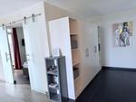 Wohn-Essbereich mit Zugang zum Schlafzimmer - Resort Deichgraf 31-04 - Top-Hundeurlaub