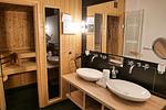 Badezimmer mit Saunabereich - Resort Deichgraf 31-12 - Top-Hundeurlaub
