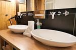 Badezimmer mit Saunabereich - Resort Deichgraf 31-12 - Top-Hundeurlaub