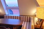 Wohn-Essbereich mit Eckbank - Resort Deichgraf 31-18 - Top-Hundeurlaub