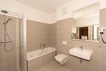 Badezimmer mit Dusche - DünenResort Binz 142 - Top-Hundeurlaub