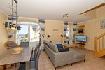 Wohn-Essbereich mit Couch - Apartment-Residenz Ostseestrand 32 - Top-Hundeurlaub