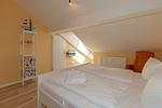 Schlafzimmer mit Doppelbett - Apartment-Residenz Ostseestrand 32 - Top-Hundeurlaub