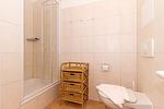 Badezimmer mit Dusche - Apartment-Residenz Ostseestrand 32 - Top-Hundeurlaub