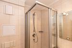 Badezimmer mit Dusche - Apartment-Residenz Ostseestrand 35 - Top-Hundeurlaub