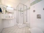 Badezimmer der Ferienwohnung Seehof201 mit Dusche - Seehof 201 - Top-Hundeurlaub