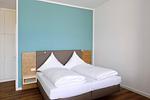 Schlafbereich mit Doppelbett - Aparthotel Anna Düne 0-03 - Top-Hundeurlaub