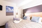 Schlafzimmer mit Doppelbett - Resort Deichgraf 31-09 - Top-Hundeurlaub