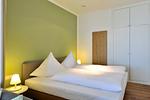 Schlafbereich mit Doppelbett - Aparthotel Anna Düne 1-23 - Top-Hundeurlaub