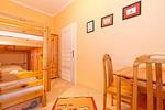 Schlafzimmer mit Etagenbett - Dünenschloss 1-30 - Top-Hundeurlaub