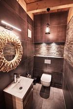 Gäste-WC - Wellness Ferienhaus “Lotus I” - Top-Hundeurlaub