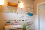 Badezimmer - Ferienhaus Mellumplate 32 - Top-Hundeurlaub