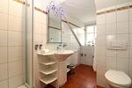 Badezimmer - Appartementhaus Villa Sanssouci Fewo 2 "Kaptain's Kiek" - Top-Hundeurlaub