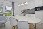 Küche / Küchenzeile - FeWo 01 MEERglück: Terrasse - Top-Hundeurlaub