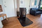 Kamin im Wohnbereich - Ferienhaus 07 - Top-Hundeurlaub