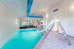 Pool mit Rutsche - Ferienhaus 25 - Top-Hundeurlaub