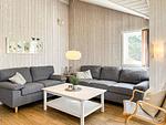 Wohnzimmer mit Sofaecke - Ferienhaus 17 - Top-Hundeurlaub