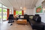 Wohnbereich mit Sitzgelegenheit - Ferienhaus 18 - Top-Hundeurlaub