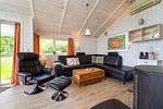 Sofa im Wohnbereich - Ferienhaus 18 - Top-Hundeurlaub