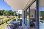 Terrasse mit Zugang zum Wohn-/Essbereich - Aparthotel Ostseeallee 3-22 - Top-Hundeurlaub