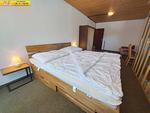 Schlafzimmer - Apartment Adam Tauplitz by FiS - Fun in Styria - Top-Hundeurlaub