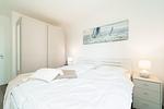Schlafzimmer mit Kleiderschrank - Heimathafen (48.2.S) - Top-Hundeurlaub