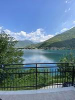 I11f außergewöhnlichen Domizil: Villa Federica - direkt am Strand des Ledrosees mit eigenem eingzäunten Garten - Top-Hundeurlaub