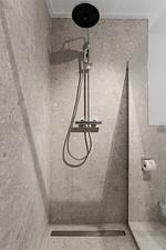 Badezimmer - Suite 2 mit Terrasse - Top-Hundeurlaub