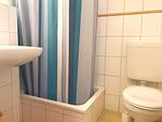Badezimmer 1 mit Dusche - Hafen-Residenz -  Ferienwohnung "Dahlien" - Top-Hundeurlaub