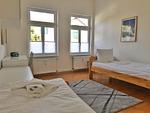 Schlafzimmer 2 - Haus Stothfang - Ferienwohnung 3 - Top-Hundeurlaub