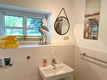Badezimmer - Hofgut Bisdamitz - Ferienhaus Knoff - Top-Hundeurlaub