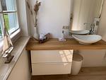 Badezimmer 1 mit Dusche im EG - Ferienhaus "Heidi´s Reethaus" in Dranske / Goos - Top-Hundeurlaub