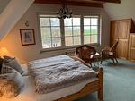 Schlafzimmer groß Seeblick - Ferienhaus "Heidi´s Reethaus" in Dranske / Goos - Top-Hundeurlaub