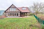 Ferienhaus Havelquelle Blick in den Garten und auf das Haus - Havelquelle - Top-Hundeurlaub
