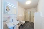 Ferienwohnung Müritzquartier No.13 Hafenresidenz Waren (Müritz) - Badezimmer mit Glasdusche - Müritzquartier No.13 - Top-Hundeurlaub