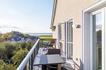 Ferienwohnung Sonnenaufgang Ostseebad Wustrow ZweiWasser Alte Seefahrtschule Sonnenstunden auf dem Balkon mit Ausblick - Sonnenaufgang - Top-Hundeurlaub