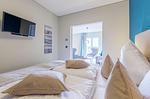 Ferienwohnung Waterkant Ostseebad Wustrow - ZweiWasser Alte Seefahrtschule Schlafzimmer - Waterkant - Top-Hundeurlaub