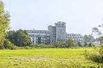 Ferienwohnung Waterkant Ostseebad Wustrow - ZweiWasser Alte Seefahrtschule Außenansicht - Waterkant - Top-Hundeurlaub
