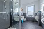 Ferienwohnung Wasserlilie Malchow Badezimmer mit Glasdusche - Wasserlilie - Top-Hundeurlaub
