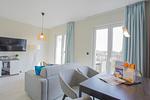 Ferienwohnung Sommerzeit Ostseebad Wustrow ZweiWasser Alte Seefahrtschule Gemütliches Wohnzimmer - Sommerzeit - Top-Hundeurlaub