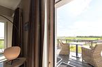 Ferienwohnung Störtebeker Suite Ostseebad Wustrow ZweiWasser Alte Seefahrtschule Balkon - Störtebeker Suite - Top-Hundeurlaub
