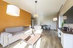 Ferienwohnung Boddenstuv Ostseebad Wustrow - ZweiWasser Alte Seefahrtschule Wohnzimmer mit Sofa - Boddenstuv - Top-Hundeurlaub