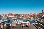 Ferienwohnung Hafenidylle Hafenresidenz Waren (Müritz) - Dachterrasse mit Blick auf Waren (Müritz) - Hafenidylle - Top-Hundeurlaub