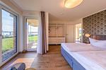 Ferienwohnung Am lütten Meer Hafenresidenz Waren (Müritz) - Schlafzimmer mit Wasserblick - Am lütten Meer - Top-Hundeurlaub